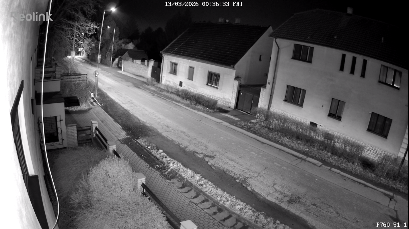 Noční záběr z kamery 12 MPx s IR přísvitem